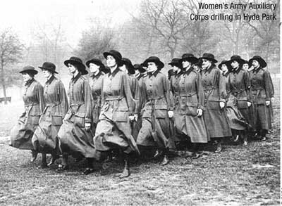 Women's Army Auxiliary Corps drilling in Hyde Park
(&copy; IWM)