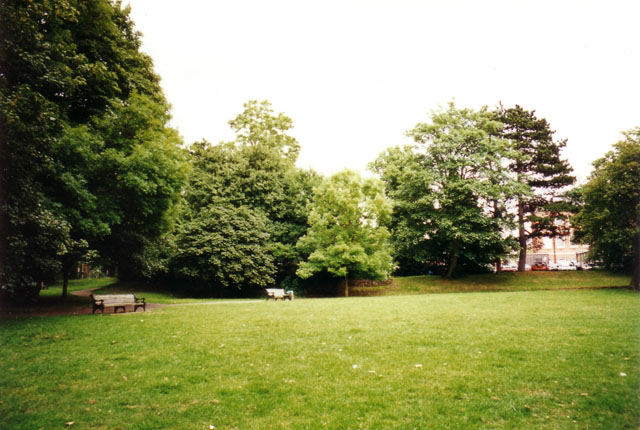 Hendon Grove (including Hendon Town Hall and Public Library Forecourt)